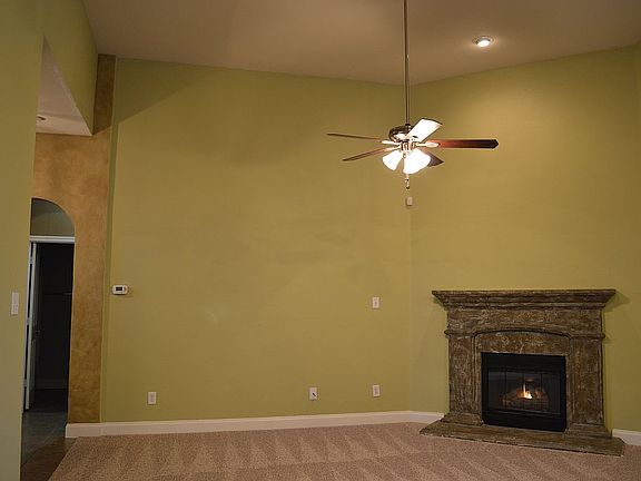 5th image of 4101 Martinsburg Dr