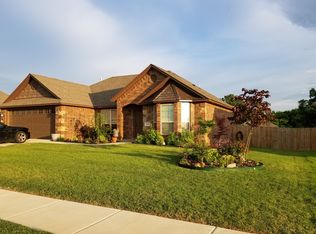 1651 Colonel Bartow Dr, Prairie Grove, AR 72753