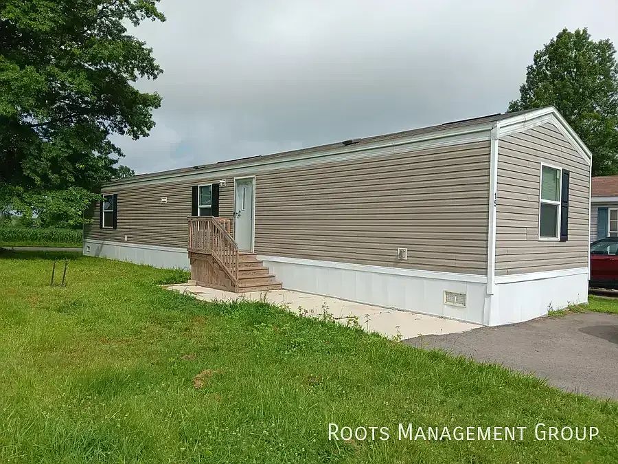 1st image of 15 Locust St #15