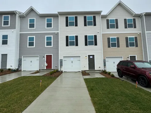 128 Rabbit Rd, Hedgesville, WV 25427