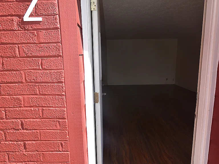 Waveland Place Apartments — Photo 68