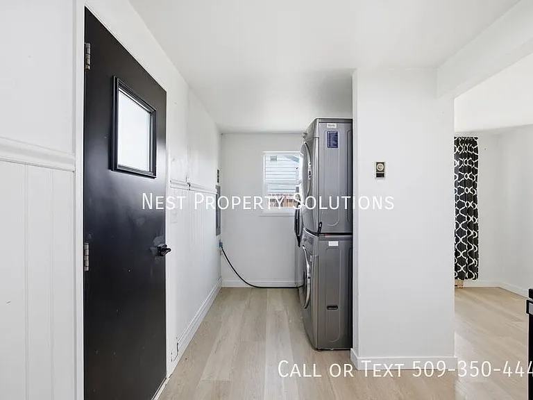 11 Ivy St NE — Photo 10