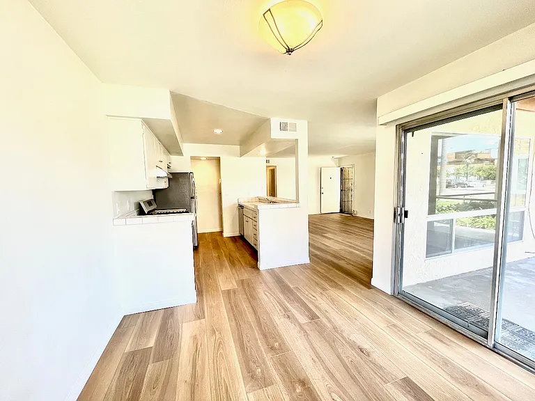5958 E Naples Plz #NA — Photo 17