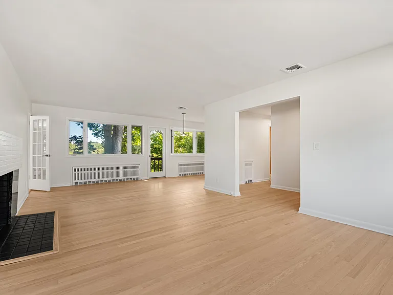65 Bailey Rd — Photo 4