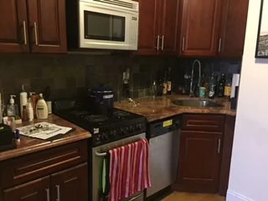 Rented by FirstService Realty (legacy) | media 8