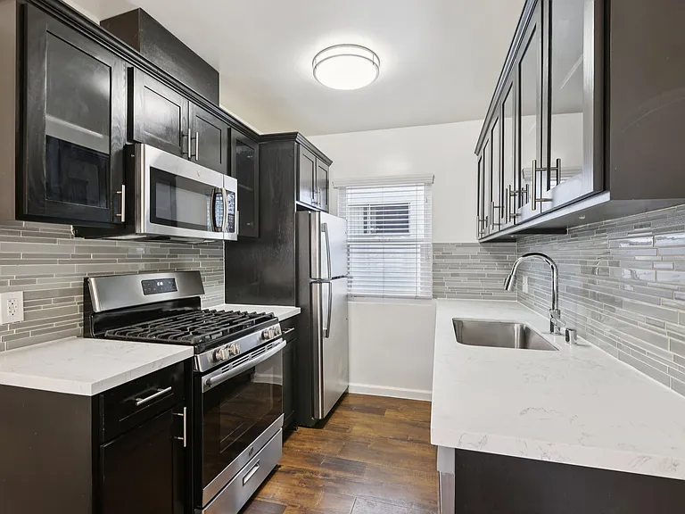435 W. Regent St — Photo 20