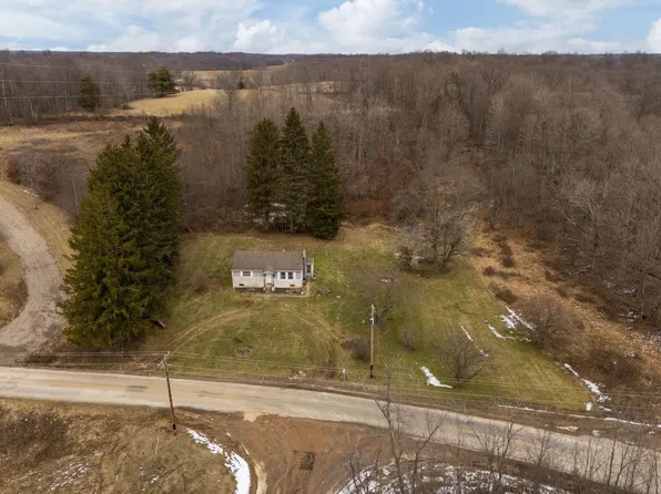 25816 Goosecreek Rd, Mc Arthur, OH 45651
