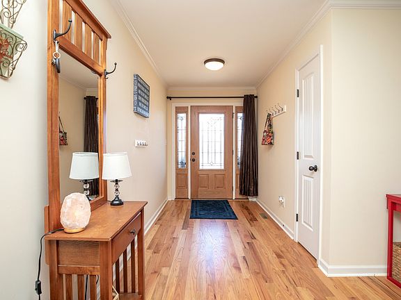 3rd image of 169 Aquinas Ct