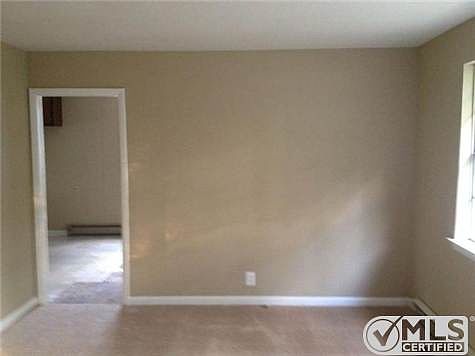 2nd image of 211 Creekside Dr