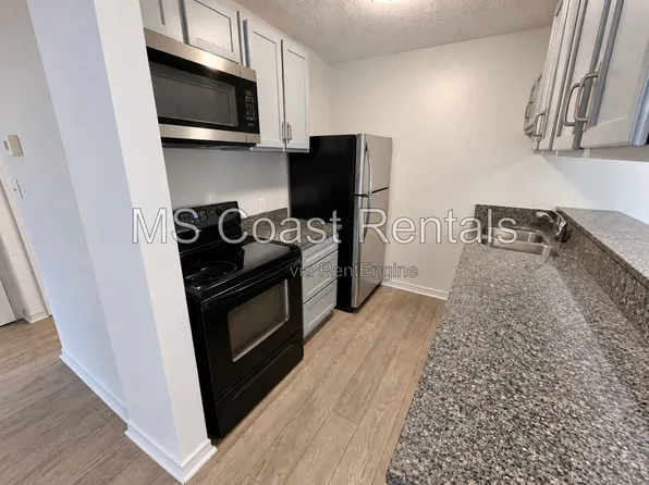15061 Polk St, Gulfport, MS