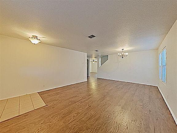 4th image of 24609 Hickory Mdw