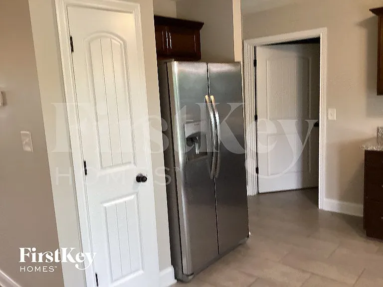 1487 Coronado Dr — Photo 6