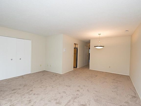 4th image of 6515 Princeton Ct #B-103