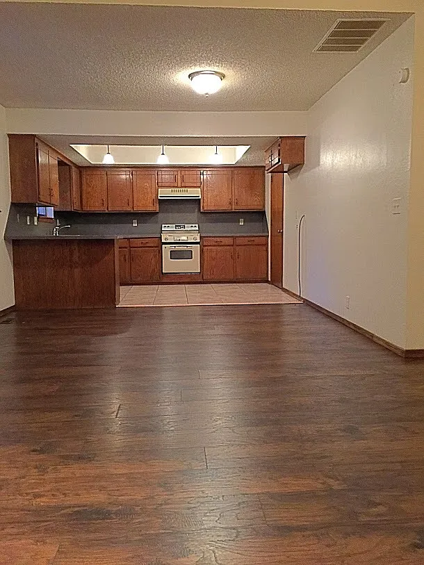 Building Photo - 11632 Vail Dr