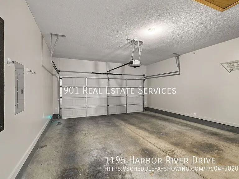 1195 Harbor River Dr — Photo 29