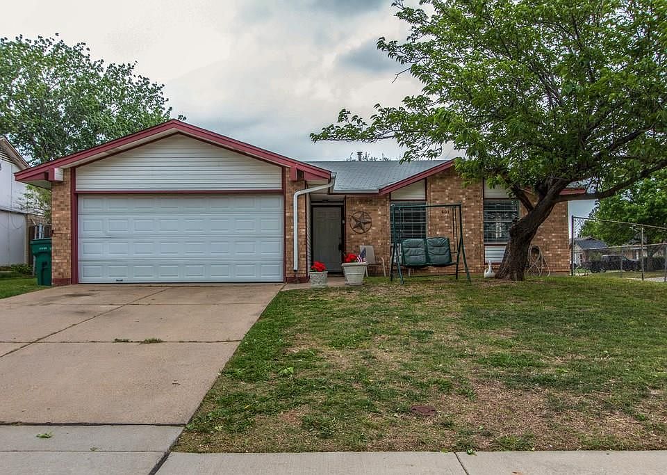 1st image of 601 Bentwood Dr
