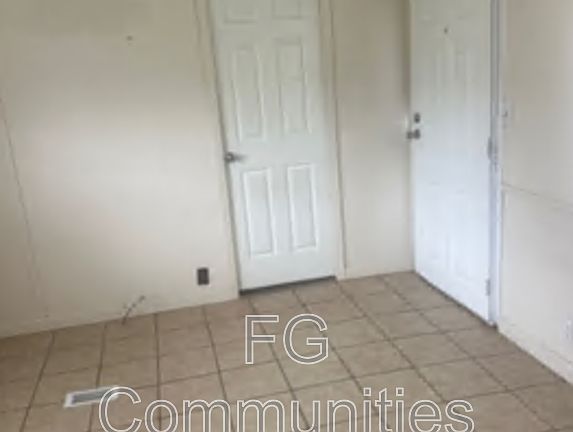 5th image of 23 Country Village Dr
