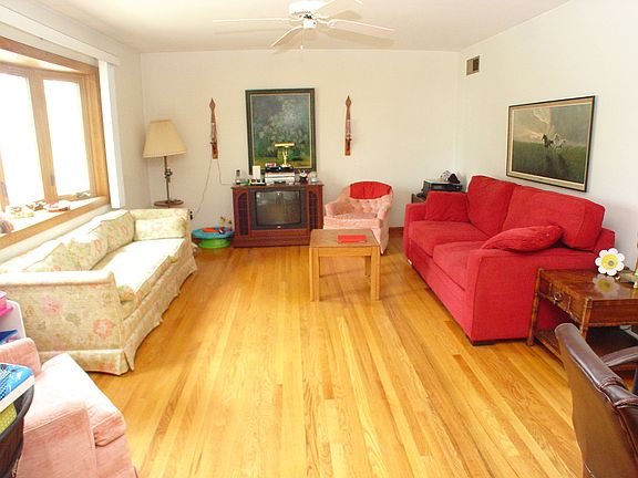 2nd image of 31 N 20th Ave