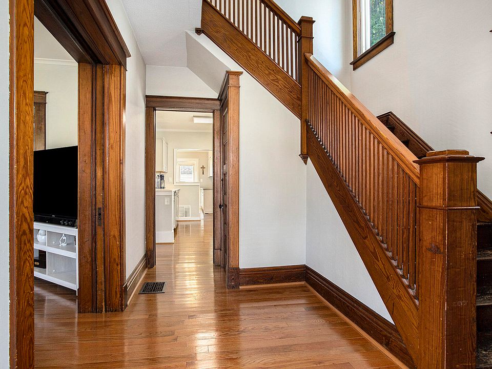 518 E Green St, Marshall, MI 49068 | Zillow