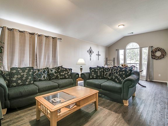 5th image of 804 Kim Ln