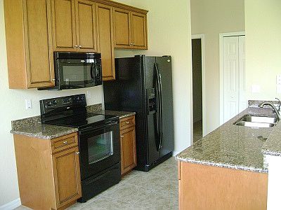 2nd image of 405 Cinnamon Dr