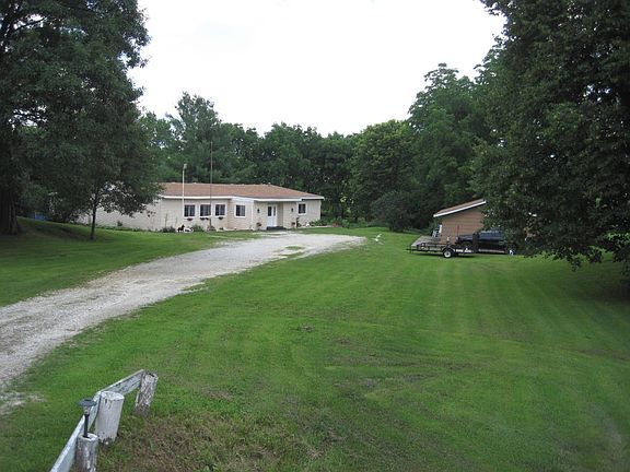 2nd image of 850 200th Ave