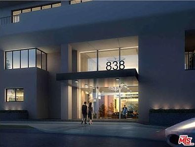 3rd image of 838 N Doheny Dr APT 602