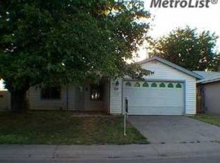 7039 Silver Knoll St, Rio Linda, CA 95673