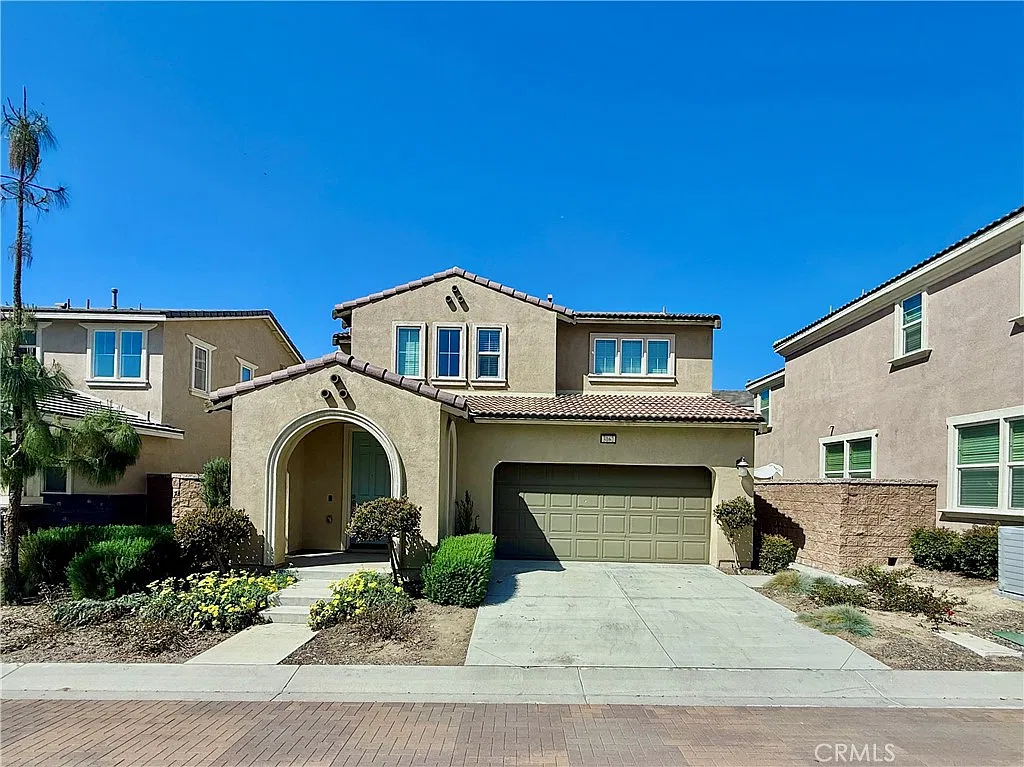 3 bed, 2.5 bath, 1794 sqft, $3,400 — Photo 1