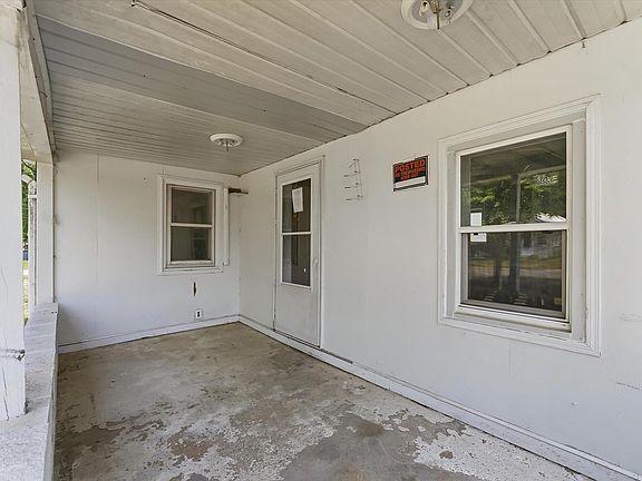 4th image of 906 River Ave