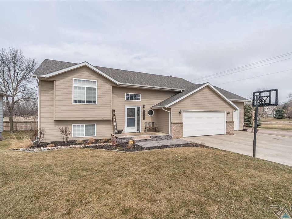 100 W Conifer St, Brandon, SD 57005 Zillow