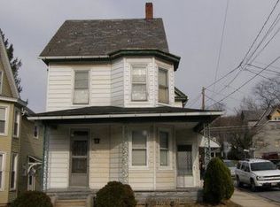 347 4th St, Slatington, PA 18080