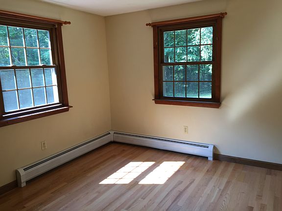 3rd image of 45 Meetinghouse Rd #A