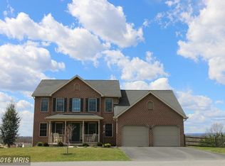 45 S Strawberry Hill Dr, Fayetteville, PA 17222