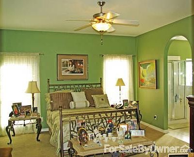 Master Bedroom
						:
						Ceiling fan and connecting full bath