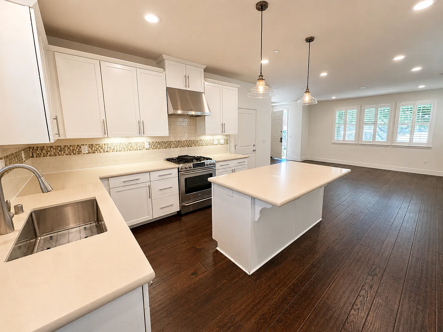 Executive Single Family home at Irongate in Dublin Ranch. — Photo 2