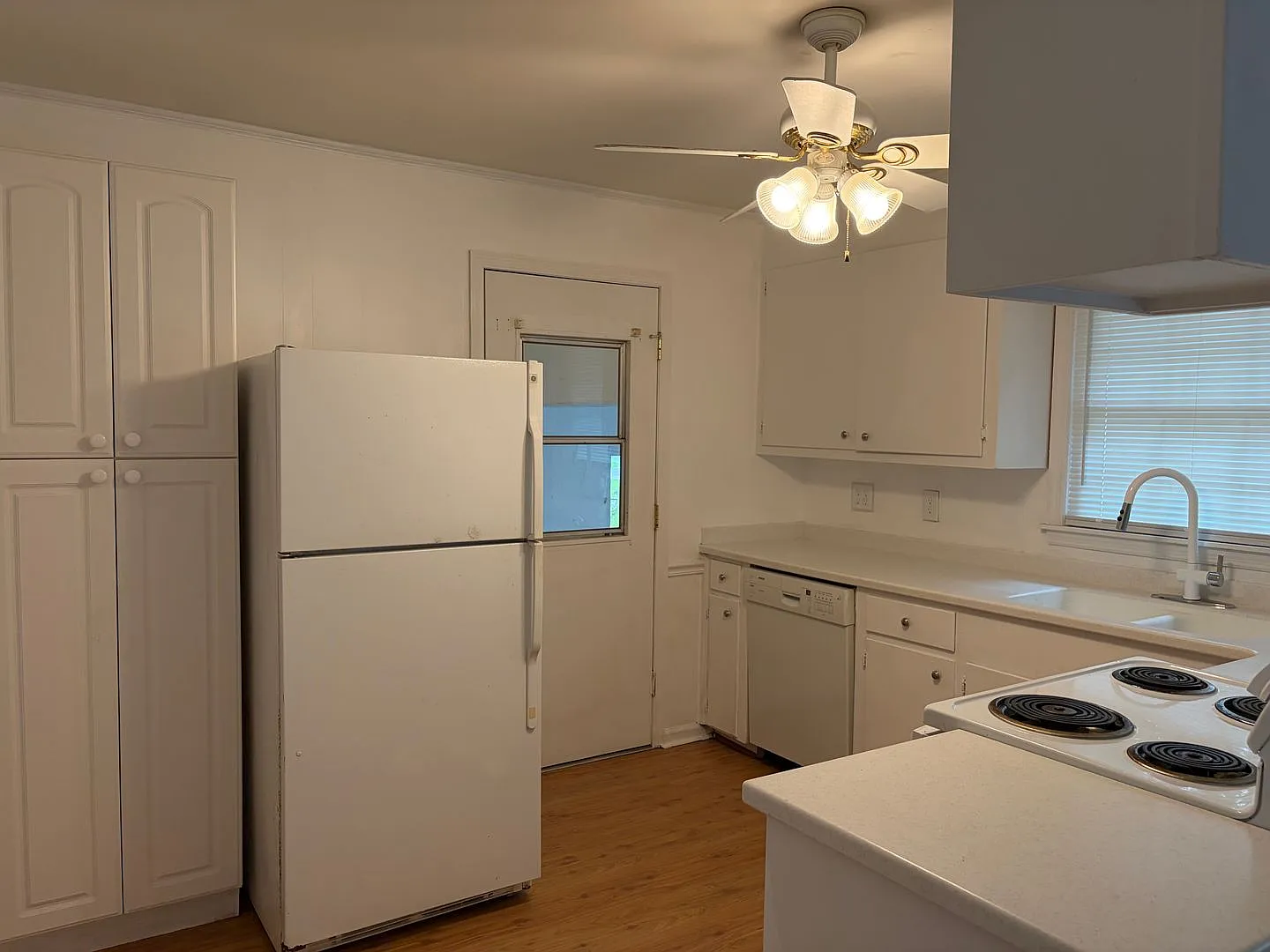 Renovated 3-Bedroom Home on 1 Acre with Private Edisto River Access Ridgeville, SC — Photo 4