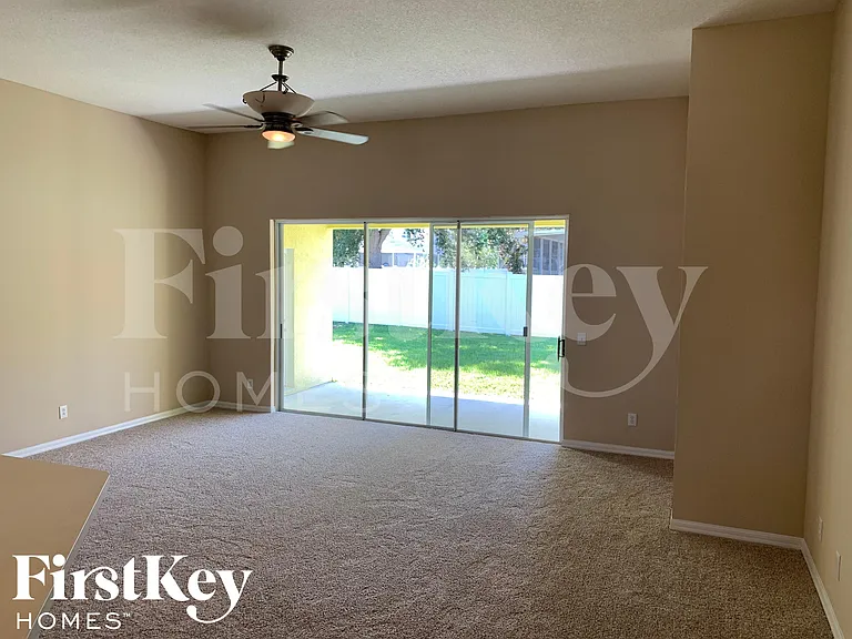 11703 Grove Arcade Dr — Photo 2