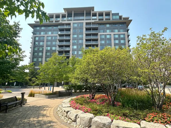 233 S Park Rd #207, Markham, ON L3T 0B3