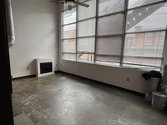 Apt. 33