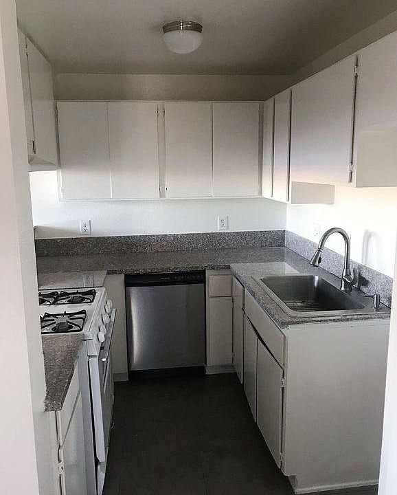 1st image of 4622 Maplewood Ave