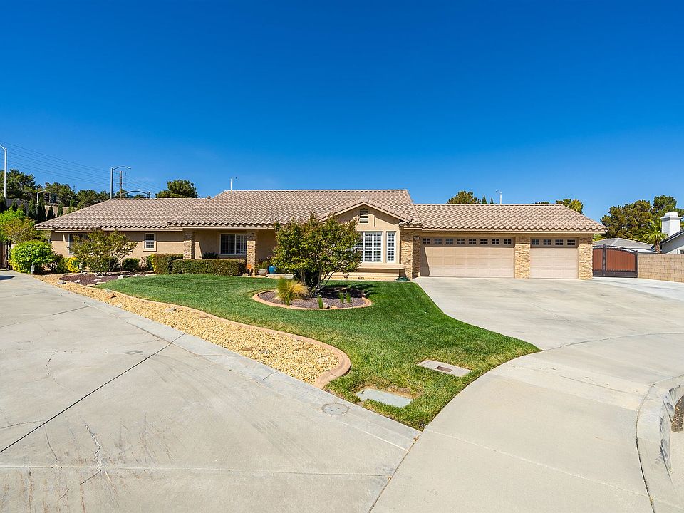 1st image of 41221 Clayton Ct