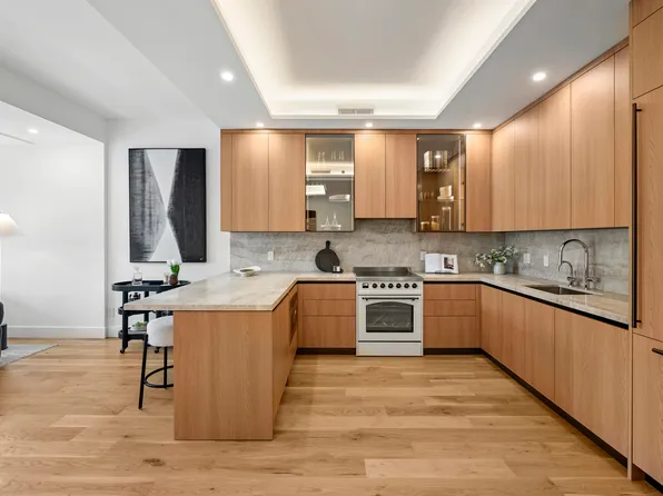 228 13th Street image 2 of 16