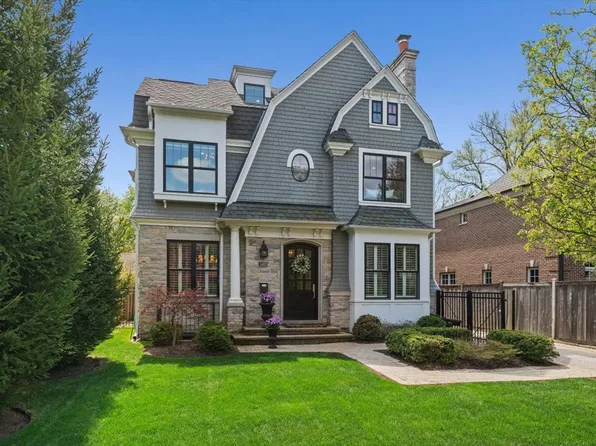 1482 Edgewood Ln, Winnetka, IL 60093