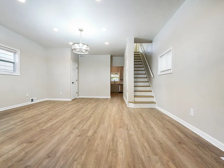 440 Ruxton St — Photo 23