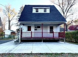 33 Elm Cir, West Springfield, MA 01089