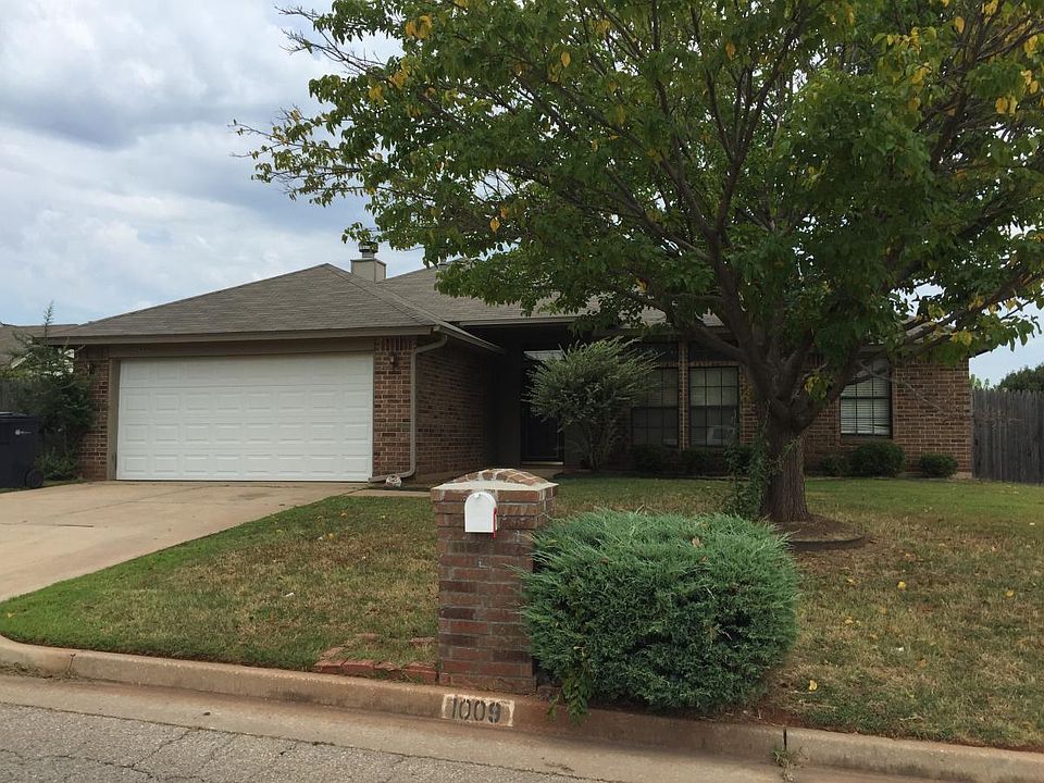 1st image of 1009 NW 168th St