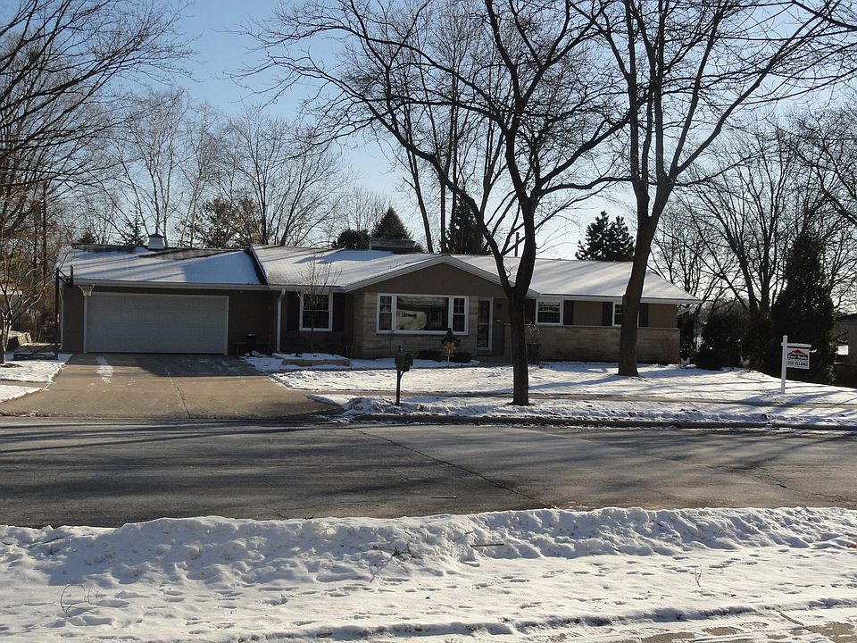 1st image of 839 W Badger Ln