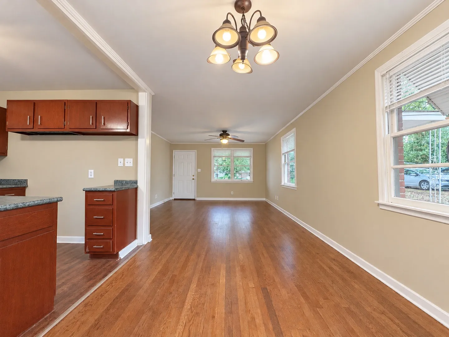 4229 Hickory Dr — Photo 3