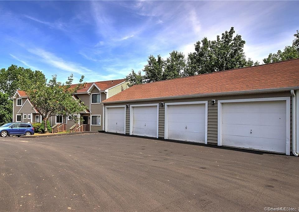 1st image of 402 Monticello Dr #402
